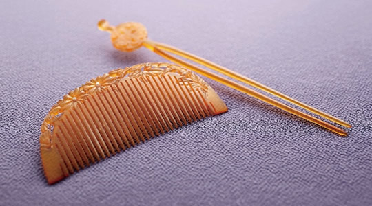 鼈甲の簪と櫛