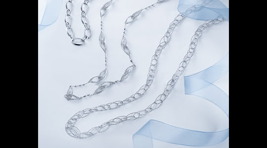 ≪2022年誕生≫Pt VENUSのプラチナネックレス