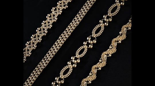 ≪2022年誕生≫Au VENUSのゴールドネックレス